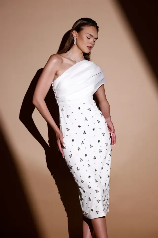 Julia Beyaz Kalem Elbise