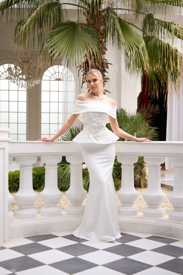 Lilya Beyaz Aplike İşlemeli Söz Nişan Elbisesi