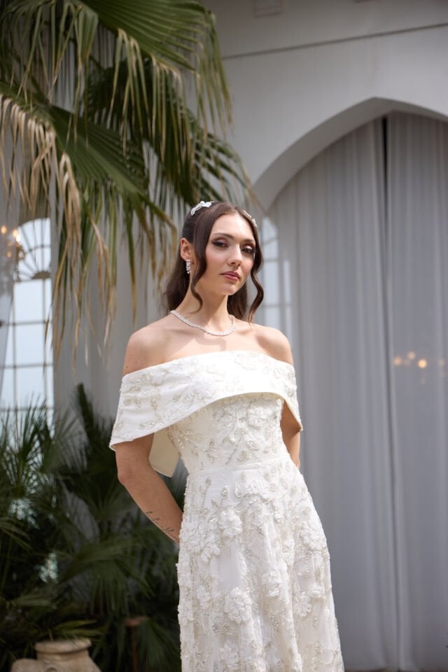 Sindirella Krem Dantel İşlemeli Prenses Elbise