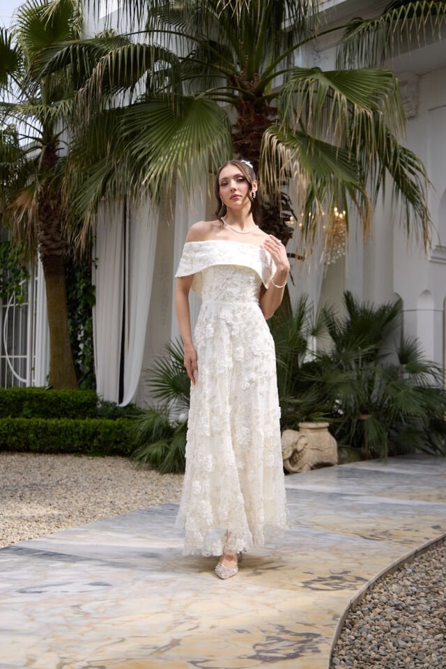 Sindirella Krem Dantel İşlemeli Prenses Elbise