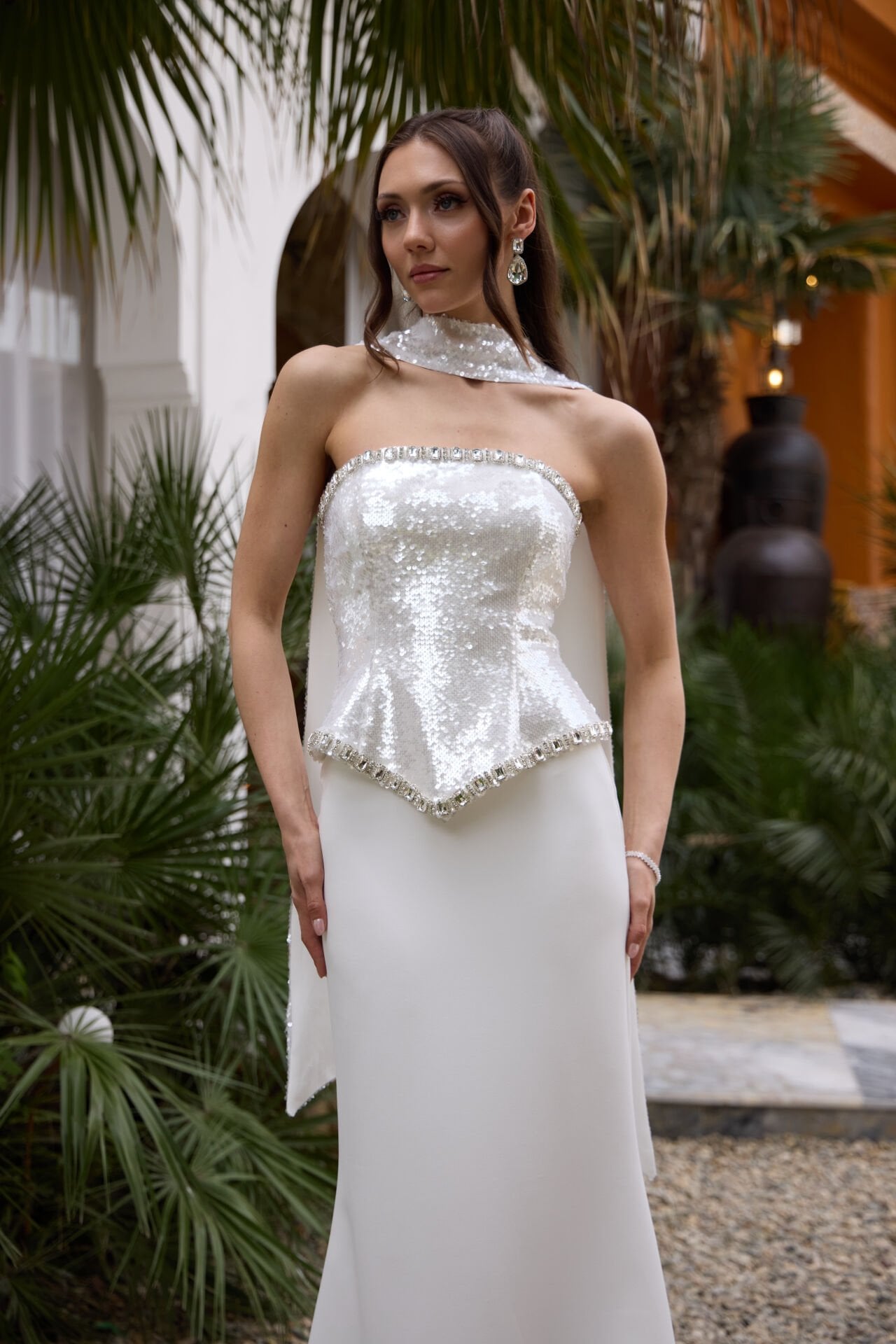 Vanessa Beyaz Kristal İşlemeli Payet Detaylı Elbise